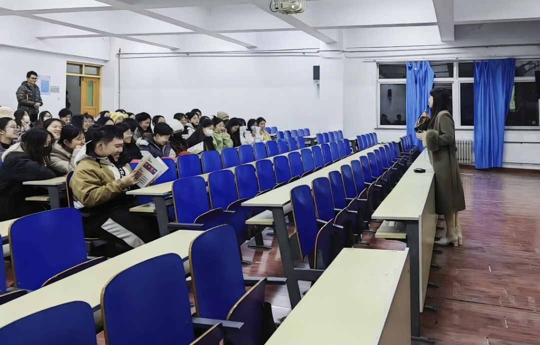 青岛滨海学院邀青二分公司回校开展优秀校友座谈交流会